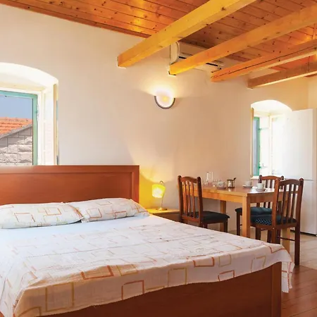 Holiday home Nice Home In Postira With Kitchen *